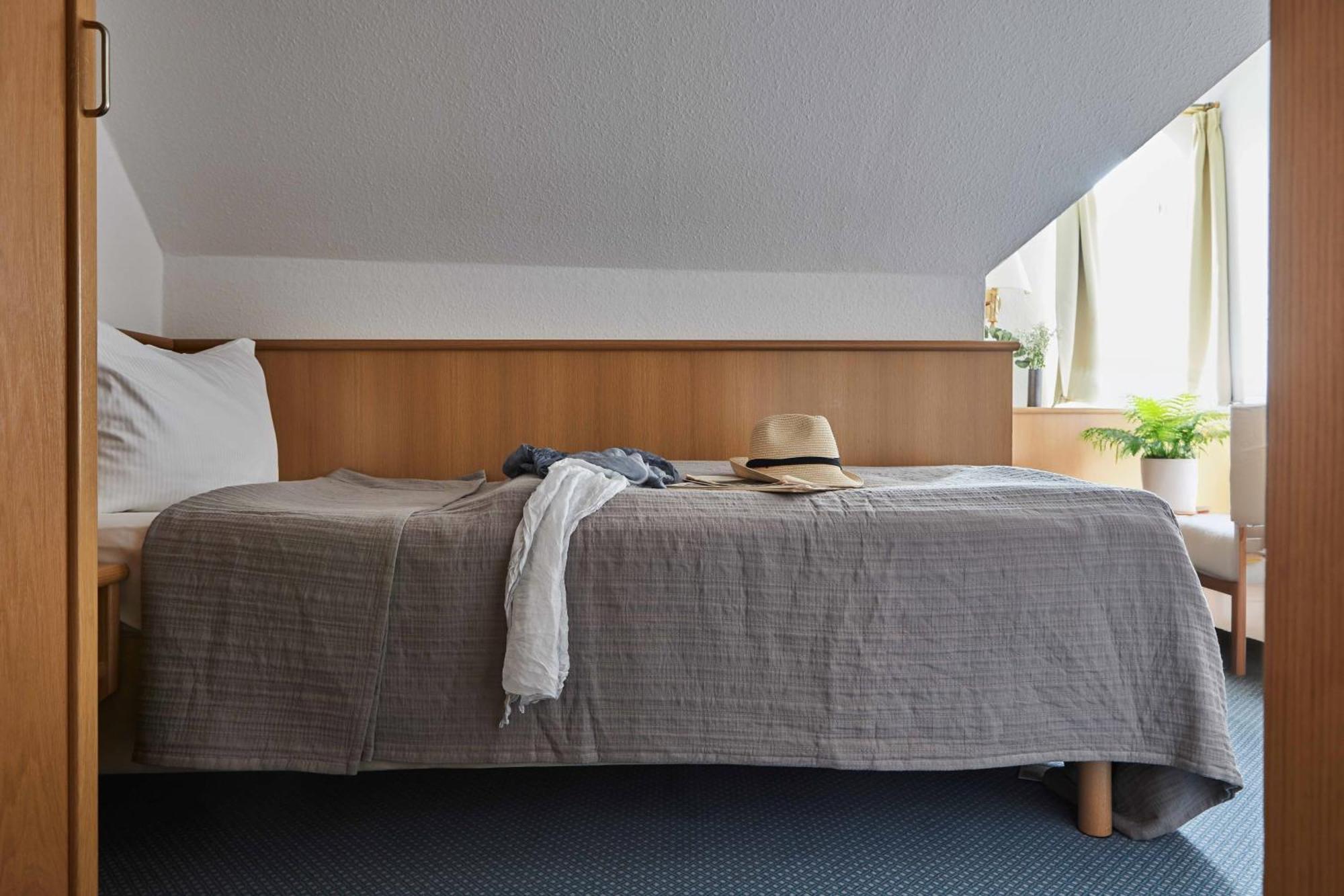 Binzer Hof Отель 4*